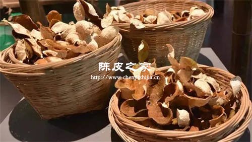 柠檬和陈皮泡水加红糖喝有什么作用呢