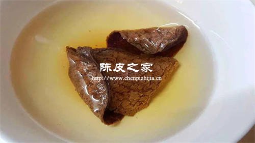 重感冒嗓子痛能用陈皮加蜂蜜熬水来治吗