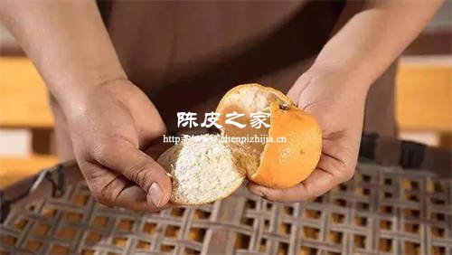 家里存了多年的桔子皮能替代陈皮用吗