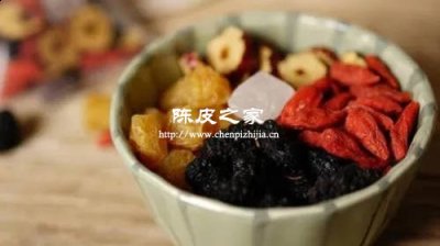 煮红枣枸杞桂圆水时可以放陈皮吗