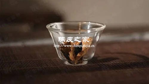 大米炒姜丝陈皮冲水喝有啥好处