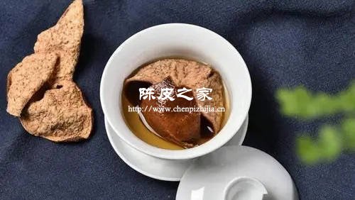 陈皮泡水后有白色东西飘起来是咋回事