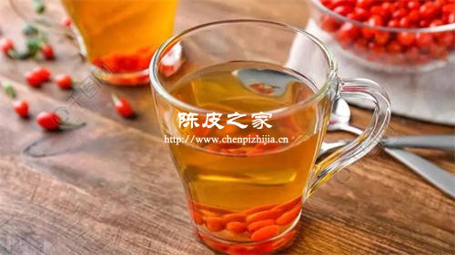 菊花金银花枸杞橙皮泡水喝的功效