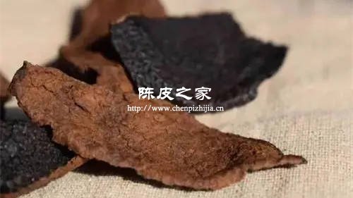 橘子皮放时间长了已经发黑了还可以不可以泡水