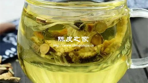 甘草和金银花和陈皮可以一起泡水喝吗