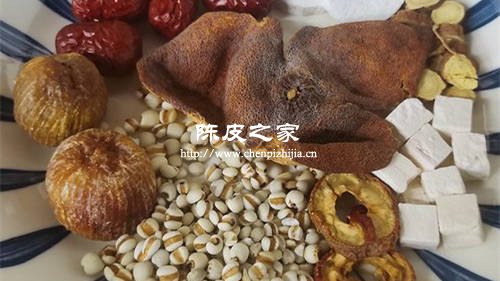 炒薏仁米茯苓黄芪与山楂能否一起煮水喝