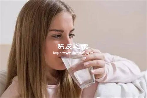 坐月子可以喝陈皮水吗