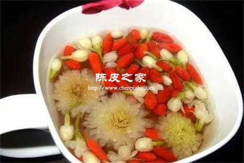 陈皮菊花红枣泡水喝的功效是什么