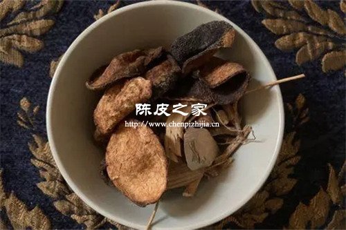 铁皮石斛可以和五指毛桃陈皮一起泡水喝吗