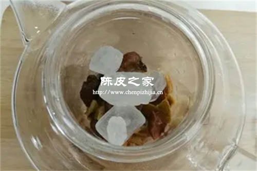 陈皮与冰糖泡水喝有什么功效