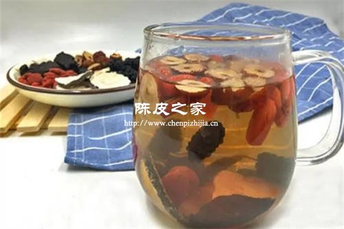 陈皮和槡椹枸杞能一起搭配泡水喝吗