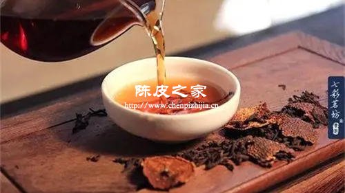 陈皮和普洱茶一起泡水的功效与作用