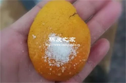 制作陈皮的橘子皮要用盐水洗过吗