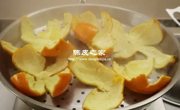 三蒸三晒的方法制作陈皮