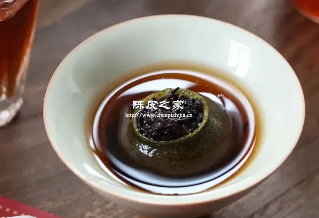 新会小青柑是什么茶？是陈皮茶还是普洱茶？