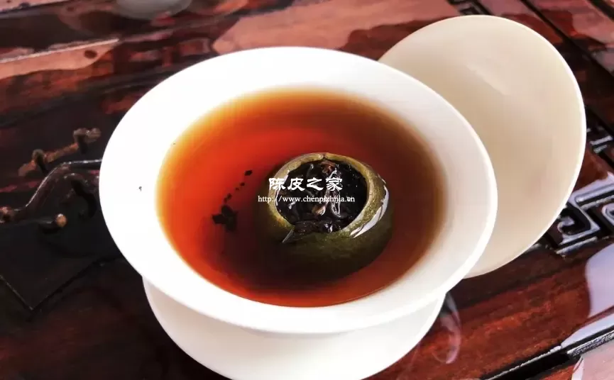 冲泡后的小青柑