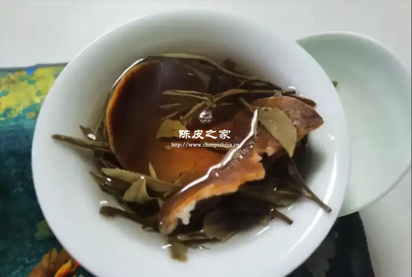 陈皮白茶冲泡