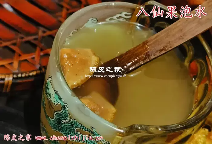 八仙果泡水图