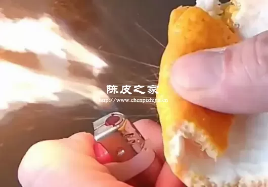 橘子皮飞物可以被点燃