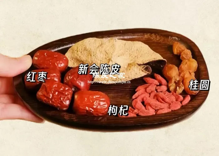 枸杞红枣桂圆山楂陈皮可以一起泡水喝么