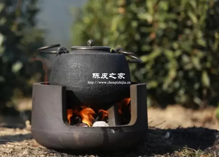 陈皮喝茶用铁壶可以吗？铁壶对陈皮茶的影响！