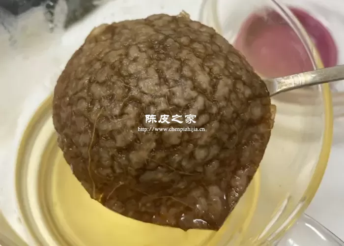 煮了水后的橙皮能吃吗？有什么注意事项？