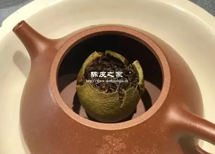 紫砂壶泡小青柑