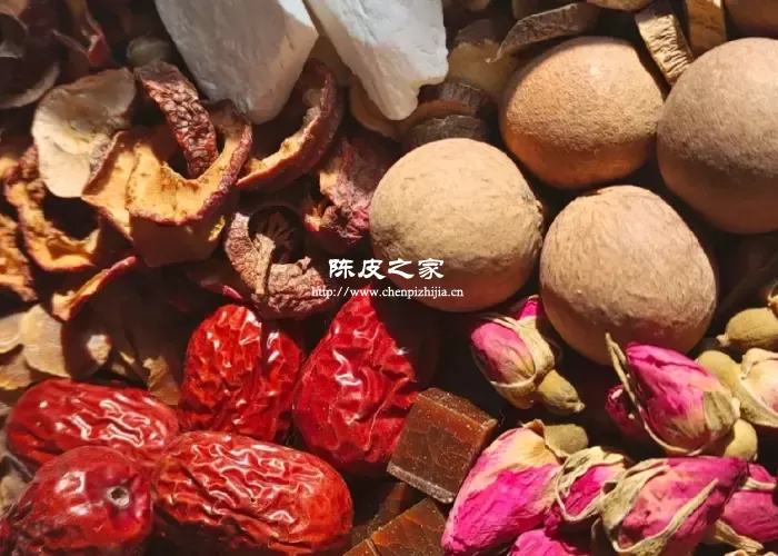 山楂枸杞红枣桂圆橘皮能一起泡水喝吗